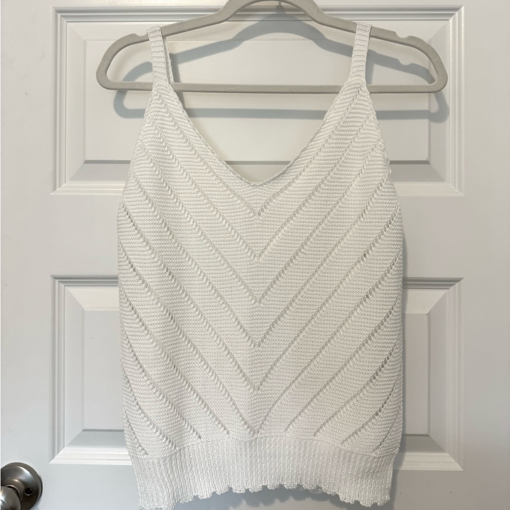 Pink Lily True White Sweater Tank - size S - never worn - in perfect condition